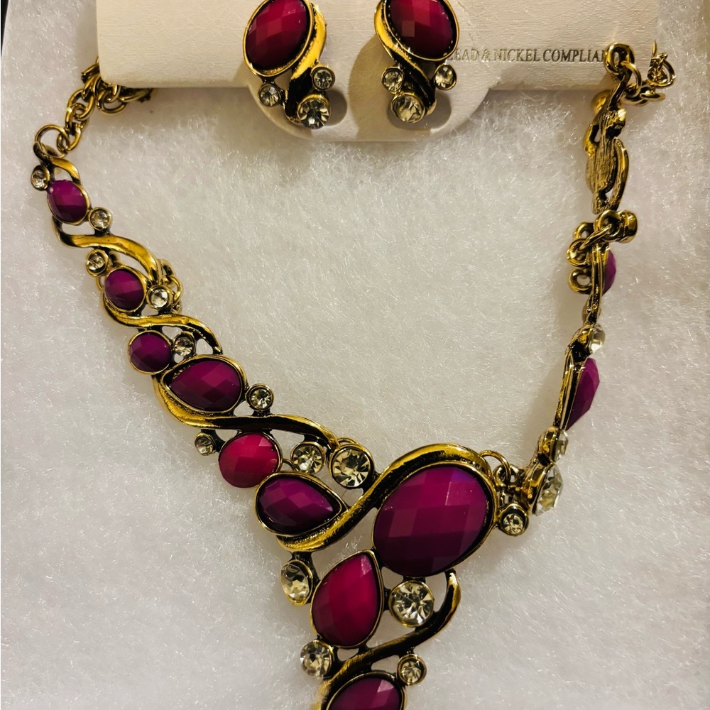Vintage Beautiful Red Necklace Clip on Earring Set Fashion Jewelry New - Picture 3 of 5